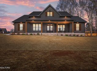 932 Herbert Dr, Greenback, TN 37742