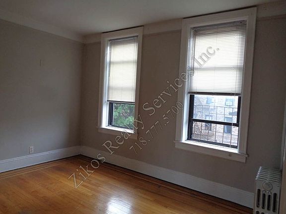 3rd image of 2569 33rd St APT 1D