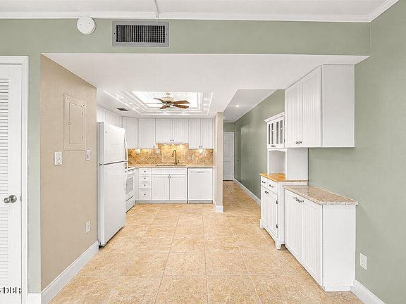 3rd image of 4799 S Atlantic Ave Unit 103