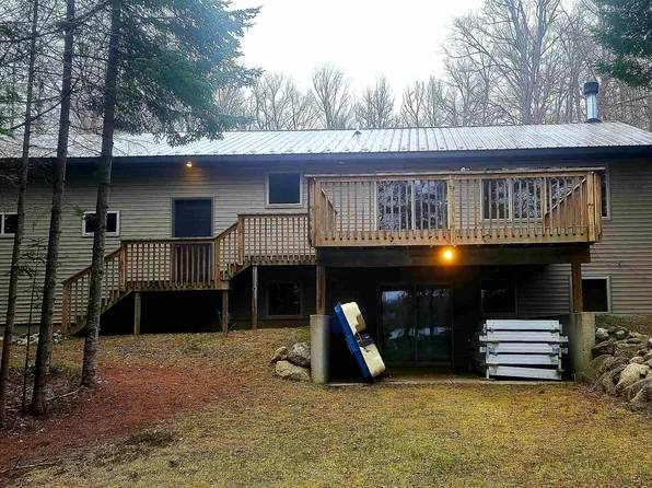 6302 Camp Six Loop Rd, Armstrong Creek, WI 54103