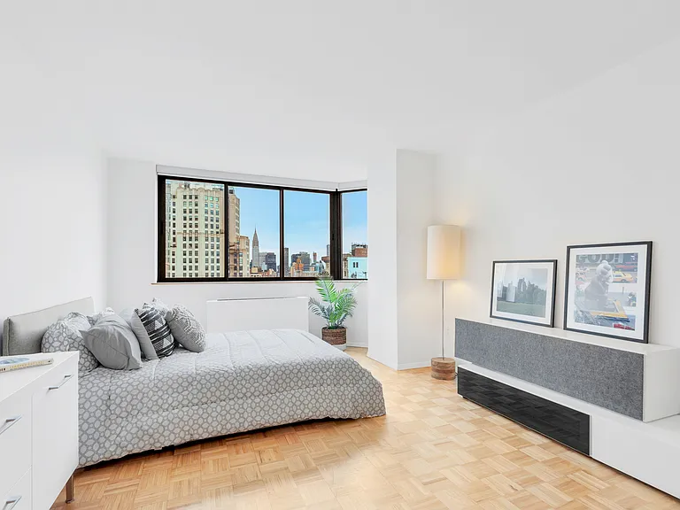 280 Park Ave S #26M — Photo 4