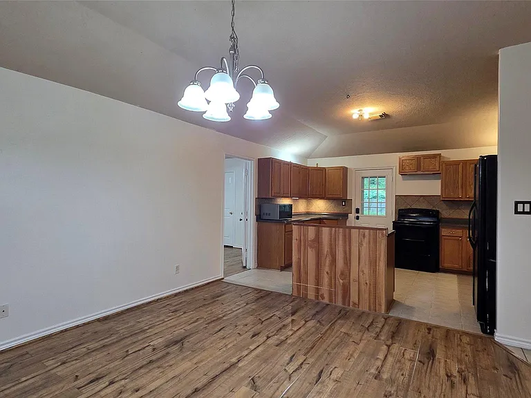 10635 Royal Cavins Dr — Photo 4