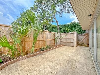 3rd image of 2241 W Pensacola St Unit 33-33-33