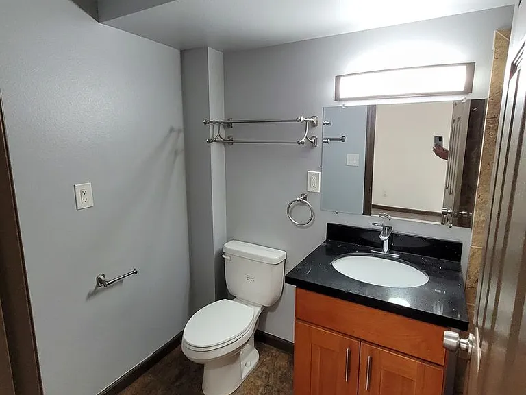 2350 Beacon Ave S — Photo 46