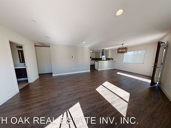 3rd image of 22707 Leonora Dr