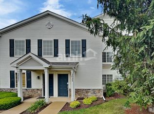 2023 Silverstone Dr, Carpentersville, IL 60110
