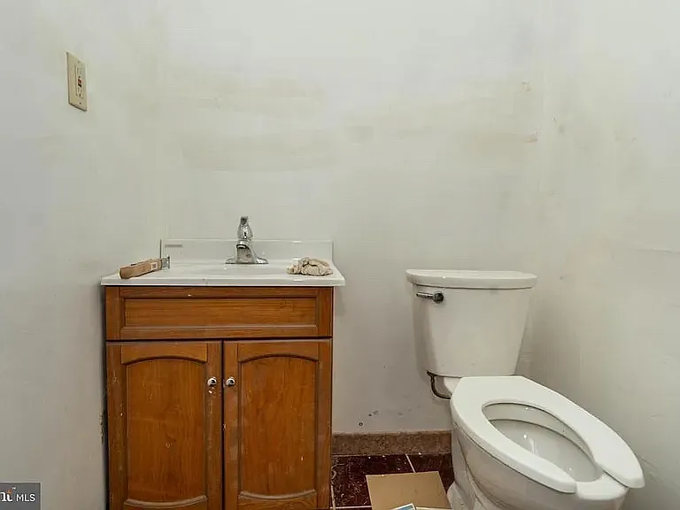 304 Park Ave #2 — Photo 5