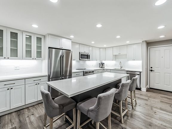 2nd image of 2253 Gilman Dr W APT 103