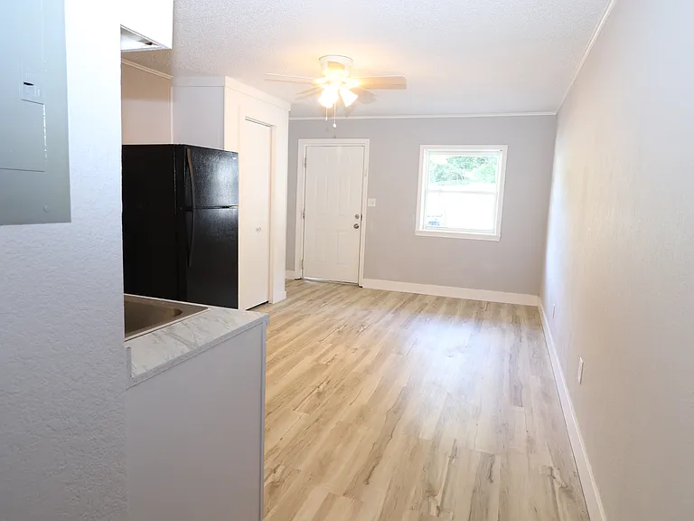 21 Larue St #11 — Photo 7