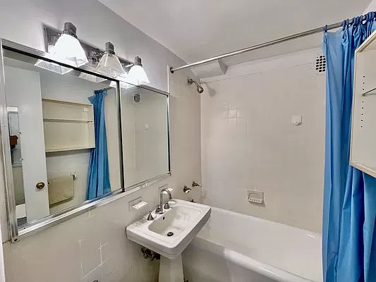 4th image of 45 Tudor City Pl APT 520