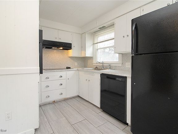 4th image of 4204 Mahoning Ave