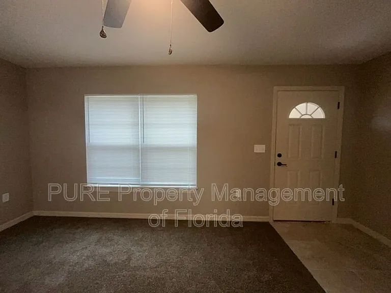 8819 SW 132nd Ln — Photo 3