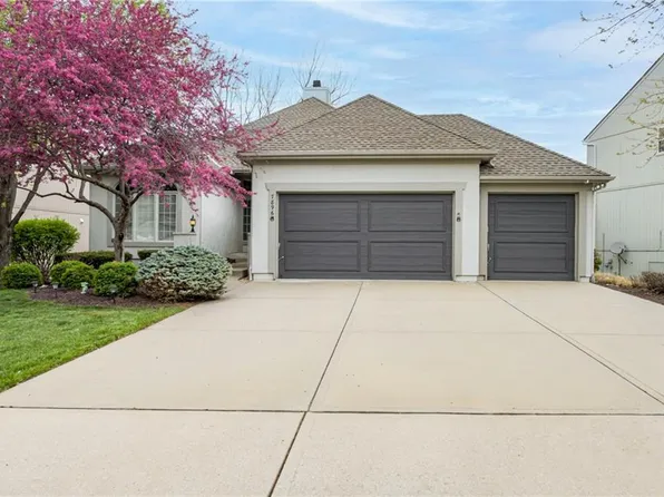 7896 W 156th St, Overland Park, KS 66223