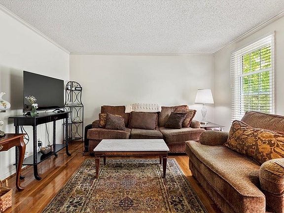 5th image of 1290 Sherwood Dr
