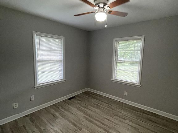 4th image of 2919 Bede Rd