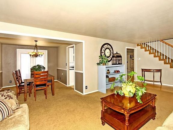 3rd image of 514 Fair Ln