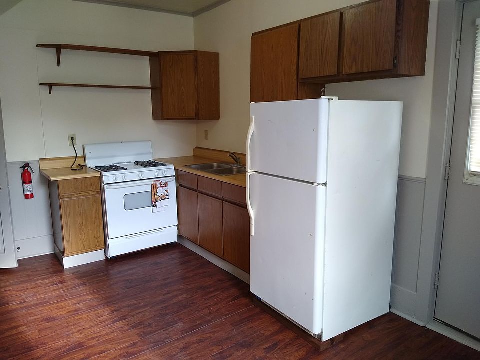 1st image of 152 Washington St APT 2