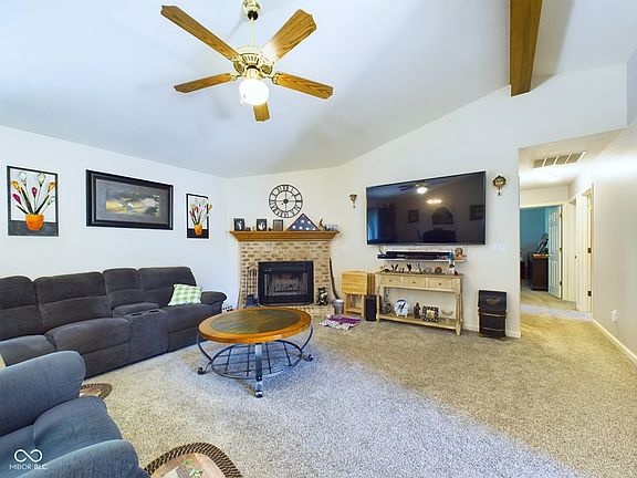 5th image of 2728 Catalina Dr