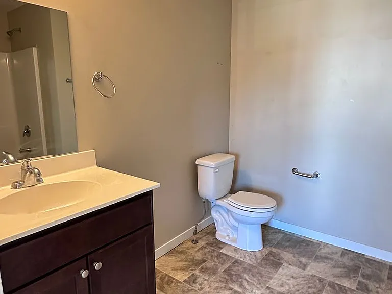 11964 Emery Village Dr N — Photo 18
