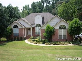 606 Valleyview Dr, New Albany, MS 38652