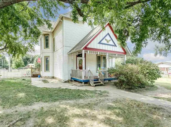 509 W Chicago Ave, Colwich, KS 67030