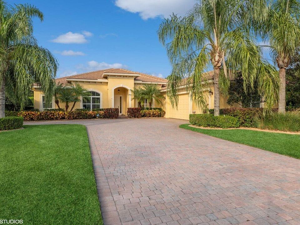 1st image of 7619 SE Belle Maison Drive