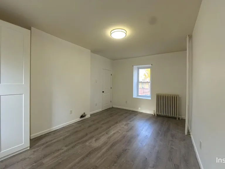 90 E Johnson St #1RR — Photo 10