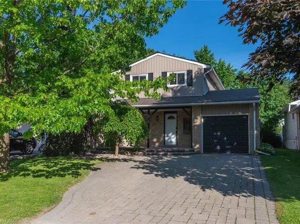 162 Parkside Dr E, Centre Wellington, ON N1M 3E8