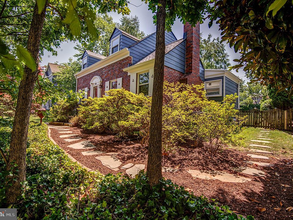 1st image of 808 Crescent Dr