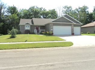 236 Broadmore Cir, Angola, IN 46703