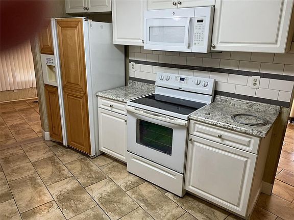 2nd image of 7438 Saint Johns Rd