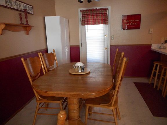 3rd image of 2060 Ironwood Dr