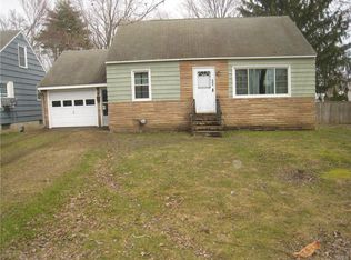 220 Edgewood Pl, Minoa, NY 13116
