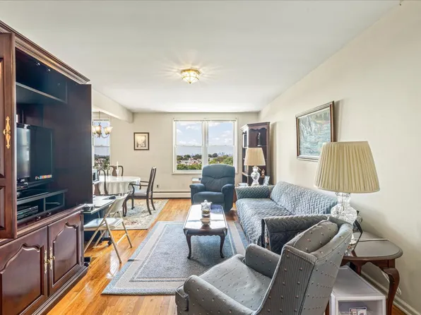 151-05 Cross Island Parkway image 16 of 20