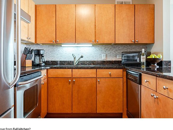 4th image of 30 E Huron St APT 2505