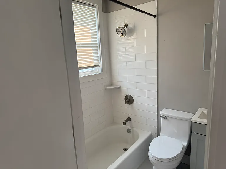 62 Greenwich St #3R — Photo 3