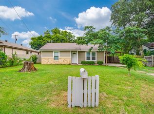 1142 Alvarado St, Cleburne, TX 76031