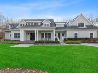 9330 N Bayview Rd, Southold, NY 11971