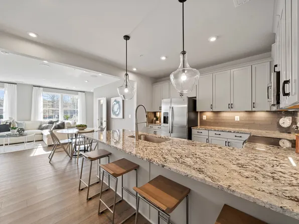 13338 Garland Ln, Midlothian, VA 23114