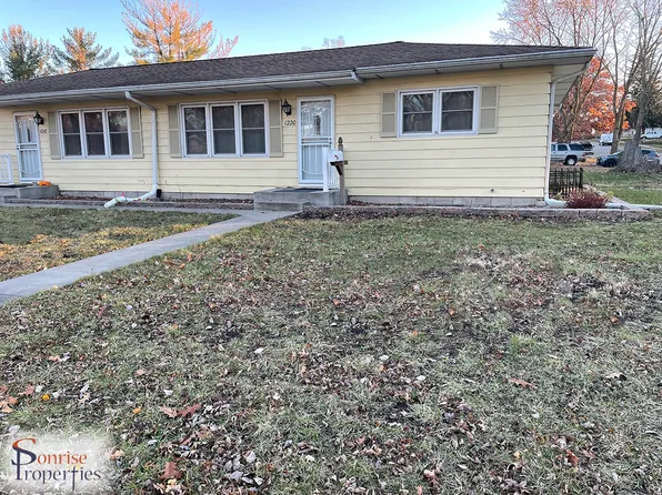 1220 W 4th St, Cedar Falls, IA 50613