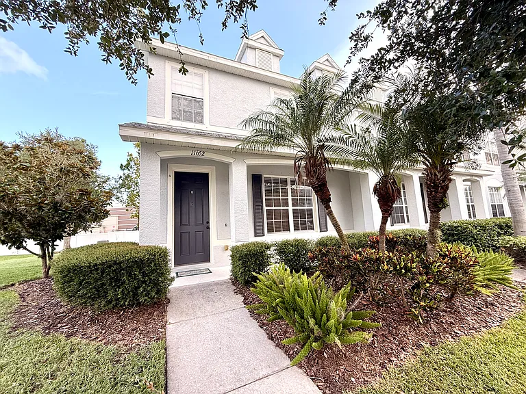 11652 Declaration Dr — Photo 2