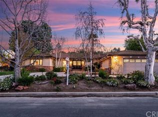 16012 Meadowcrest Rd, Sherman Oaks, CA 91403