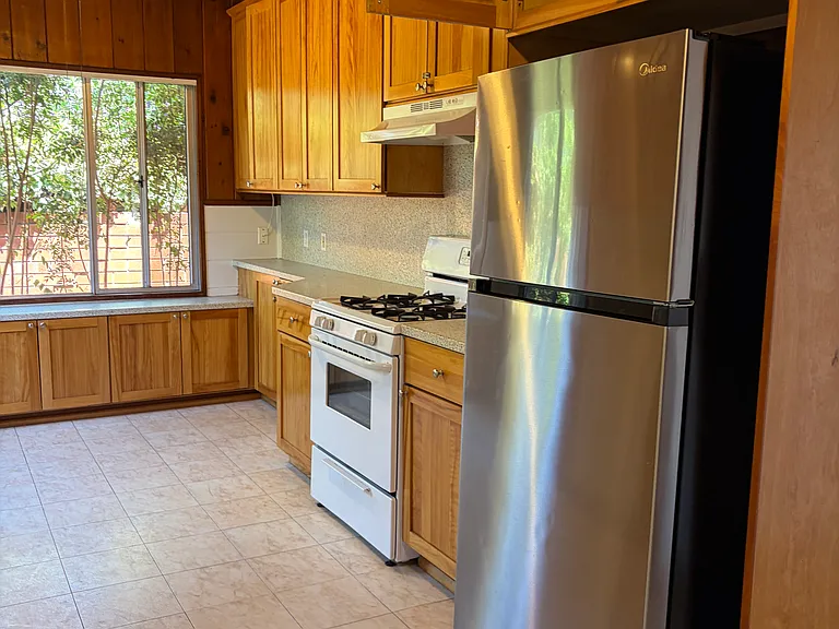 3808 Alameda Way — Photo 4