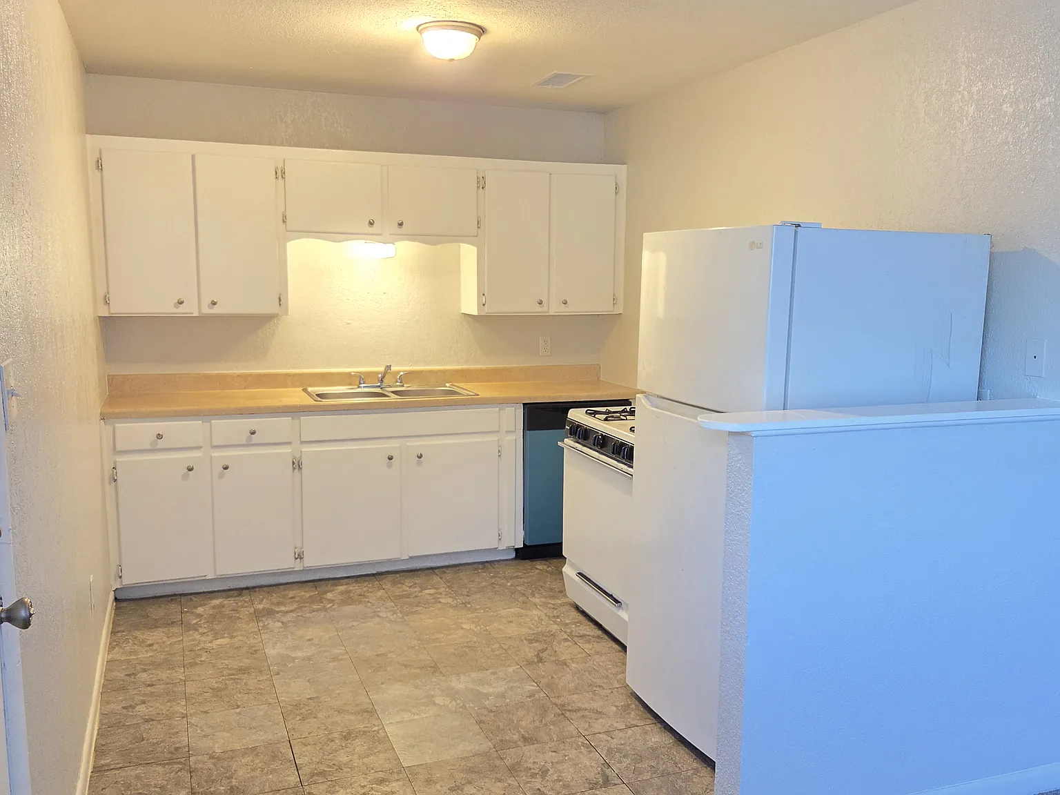 5307 Gem Lake Rd — Photo 3