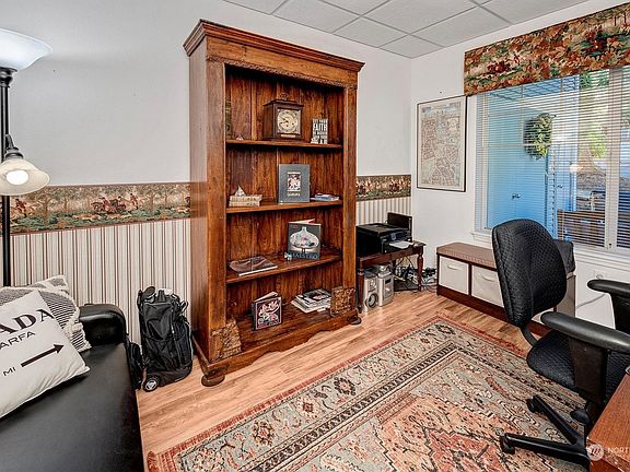 5th image of 4714 Fairwood Boulevard NE #1605