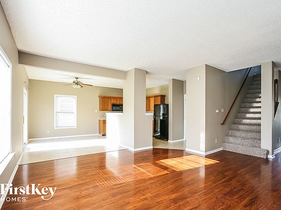 4th image of 6262 Looking Glass Ln