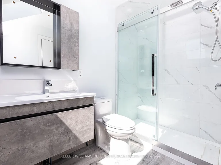 1588 King St W #3 — Photo 7