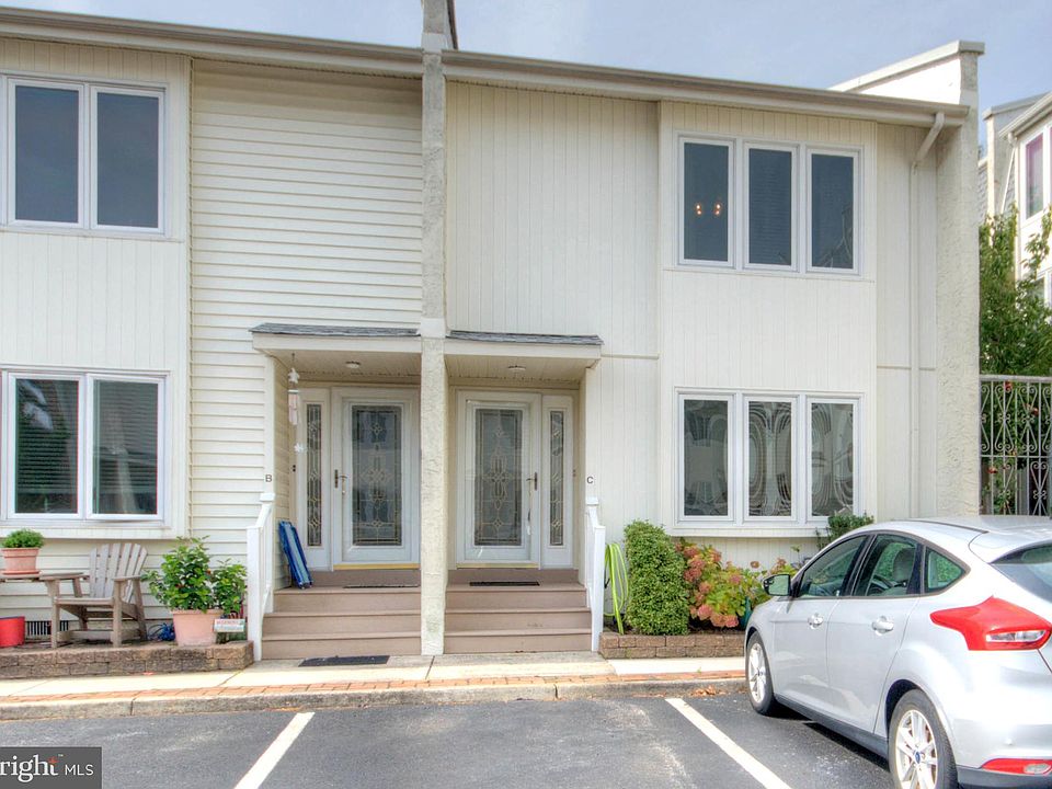 1st image of 14 Atlantic Ave #3