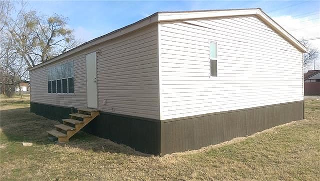 1st image of 900 SE 11th Ave Ste B