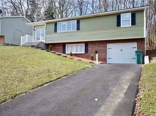 83 Valley St, Rochester, NY 14612